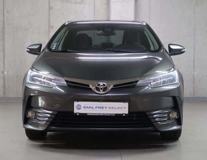 Toyota Corolla 2