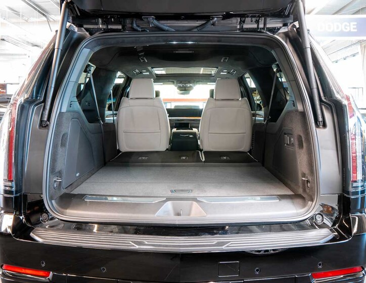 Cadillac Escalade 8