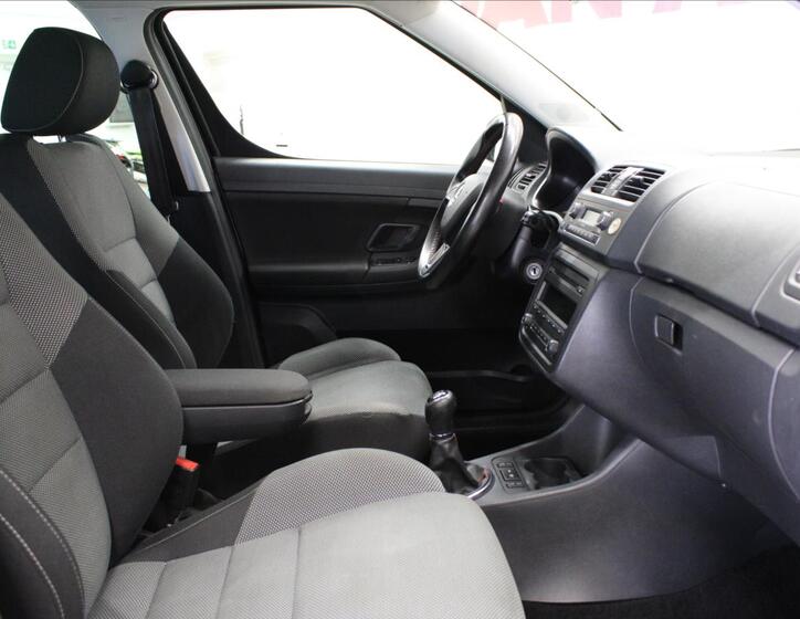 Škoda Roomster 12