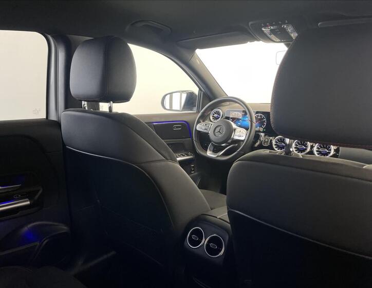 Mercedes-Benz GLA 20