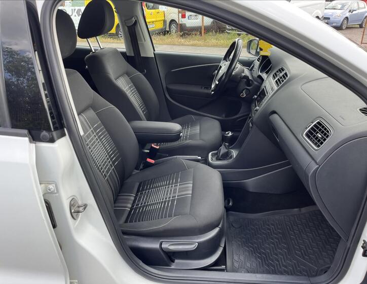 Volkswagen Polo 11