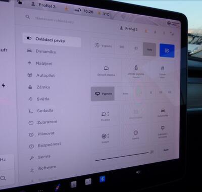 Tesla Model 3 14