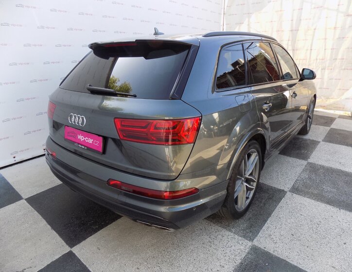 Audi SQ7 7