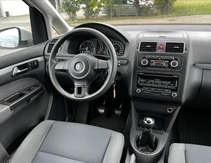 Volkswagen Touran 25