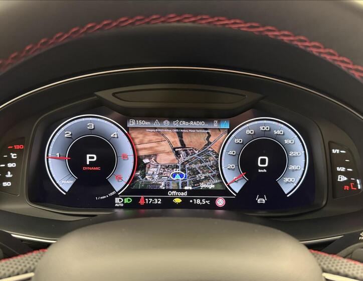 Audi Q8 35