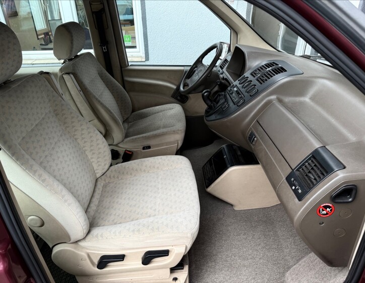 Mercedes-Benz Vito 12