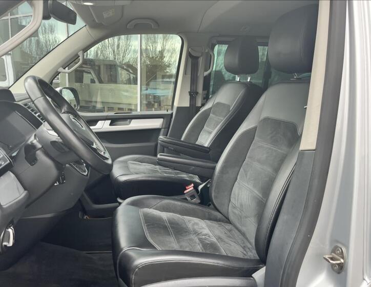Volkswagen Multivan 8