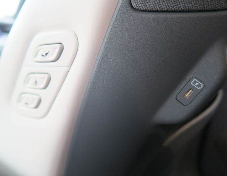 KIA EV9 32