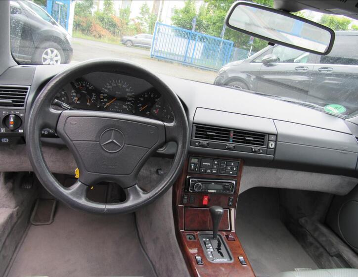 Mercedes-Benz SL 28