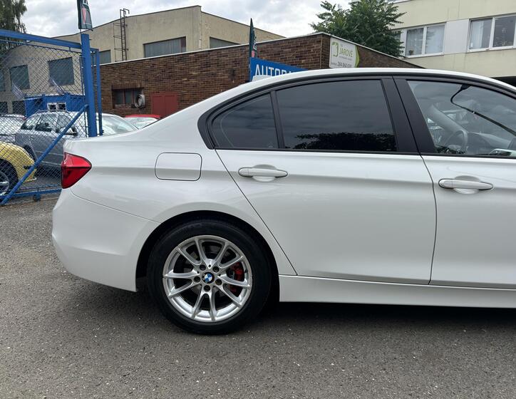 BMW Řada 3 16