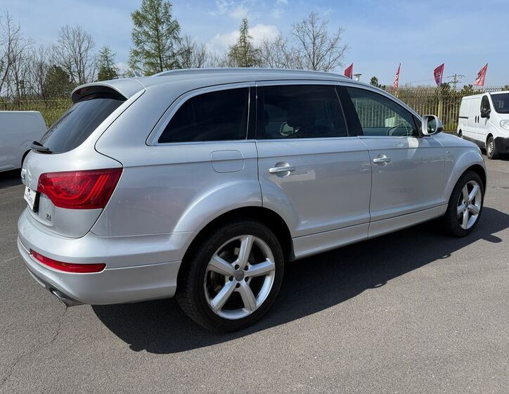 Audi Q7 5