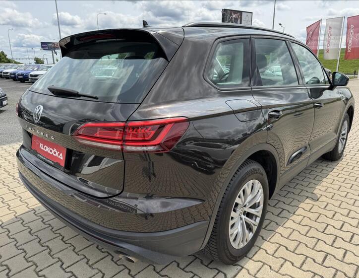 Volkswagen Touareg 2