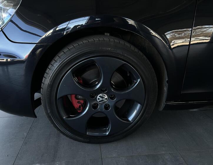 Volkswagen Golf 33