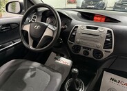 Hyundai i20 16