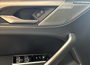 Jaguar F-Pace 10
