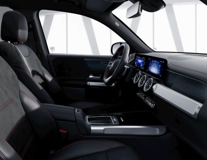 Mercedes-Benz EQB 7