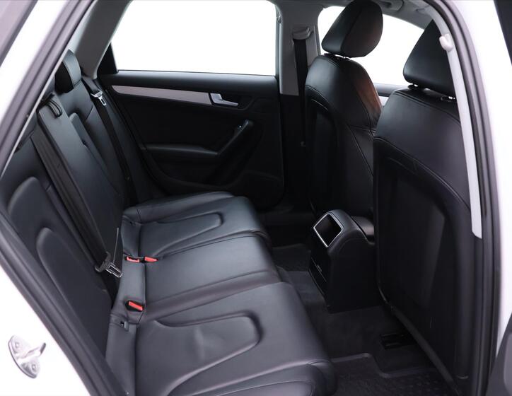 Audi A4 15