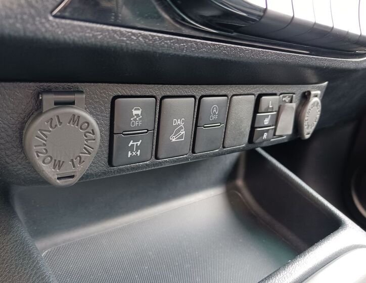Toyota Hilux 25