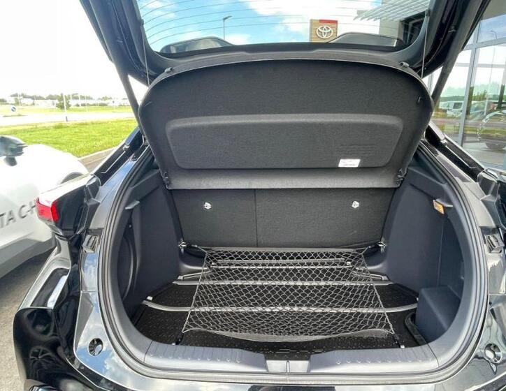 Toyota C-HR 11