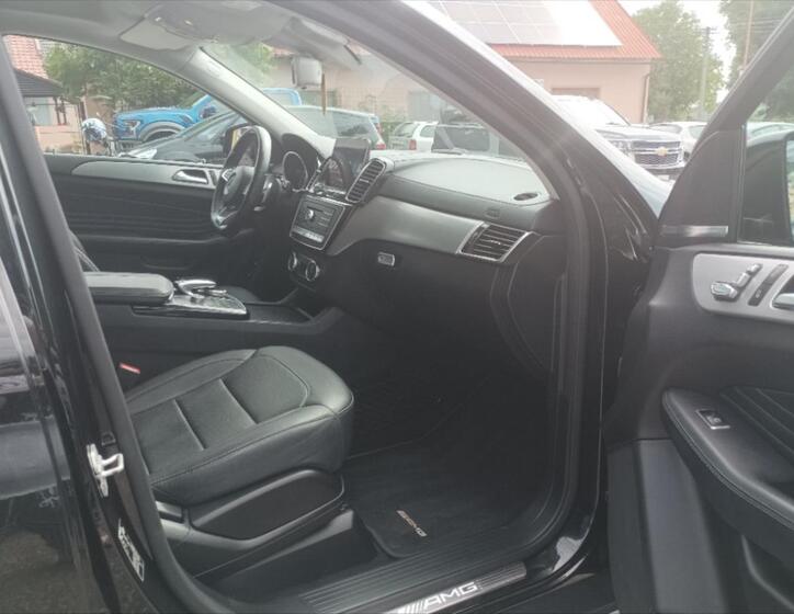 Mercedes-Benz GLE 8