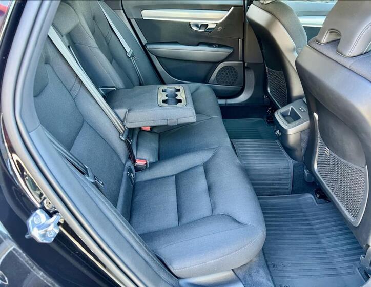 Volvo V90 18