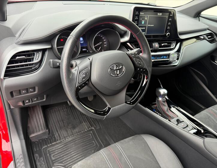 Toyota C-HR 7