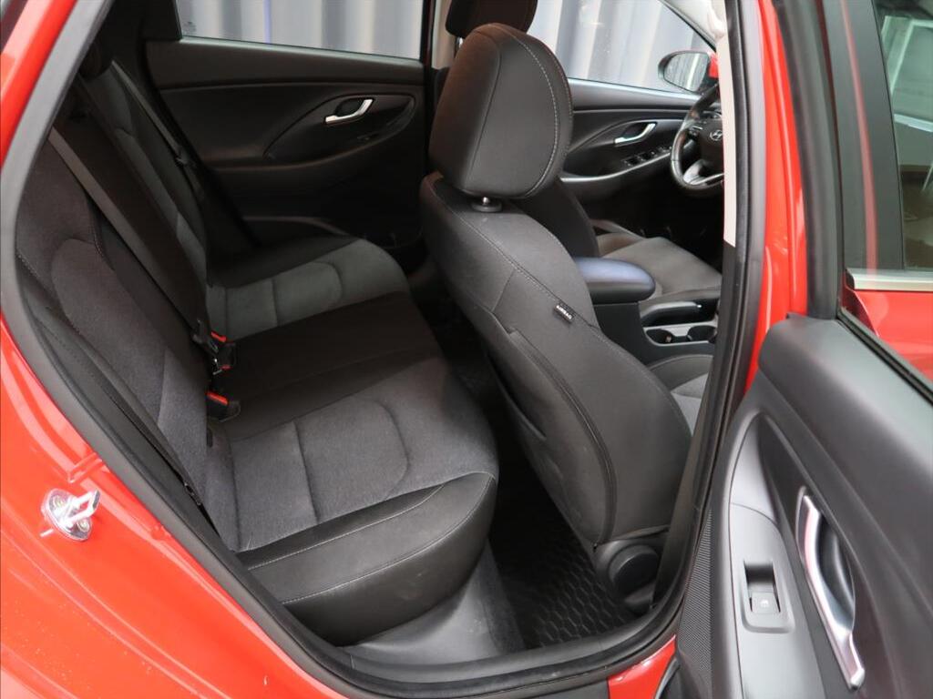 Hyundai i30 10