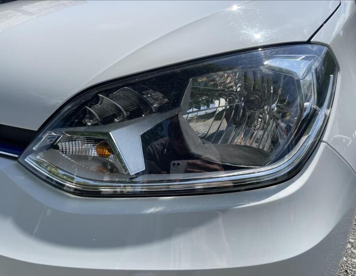 Volkswagen e-up! 44