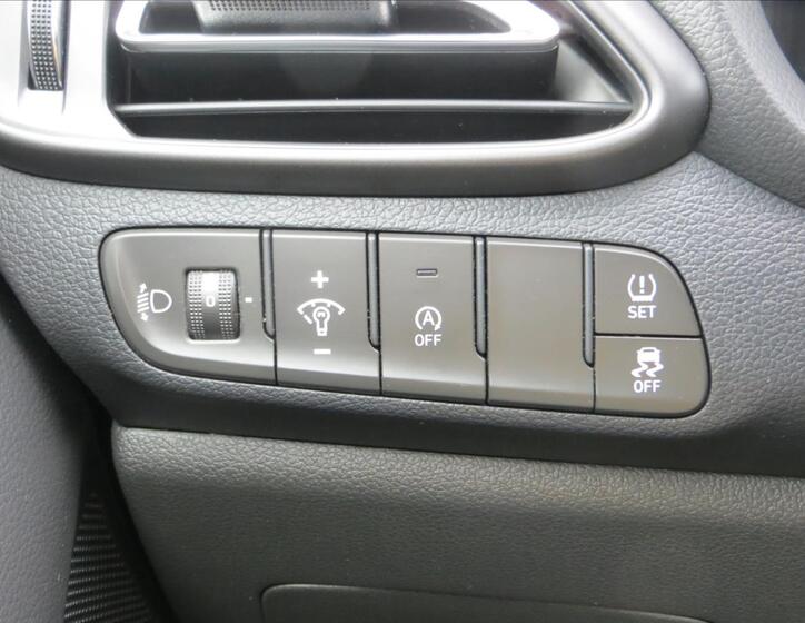 Hyundai i30 18