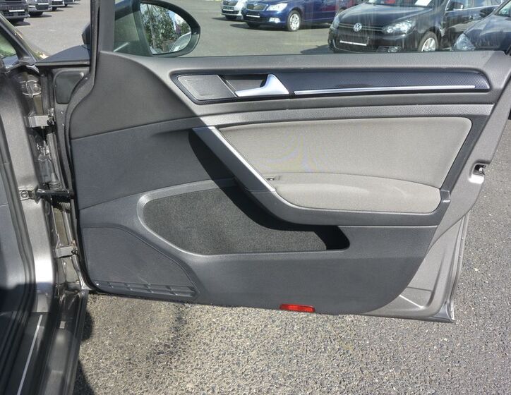Volkswagen Golf 33