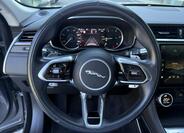 Jaguar F-Pace 15