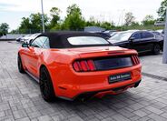 Ford Mustang 4