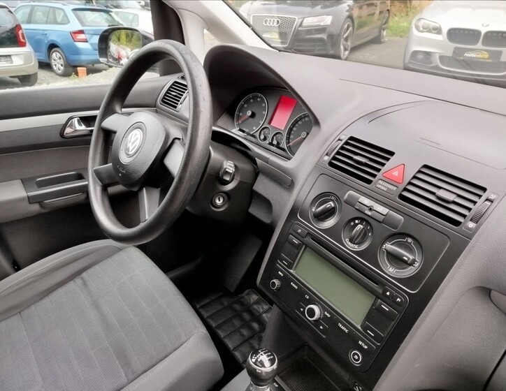 Volkswagen Touran 29