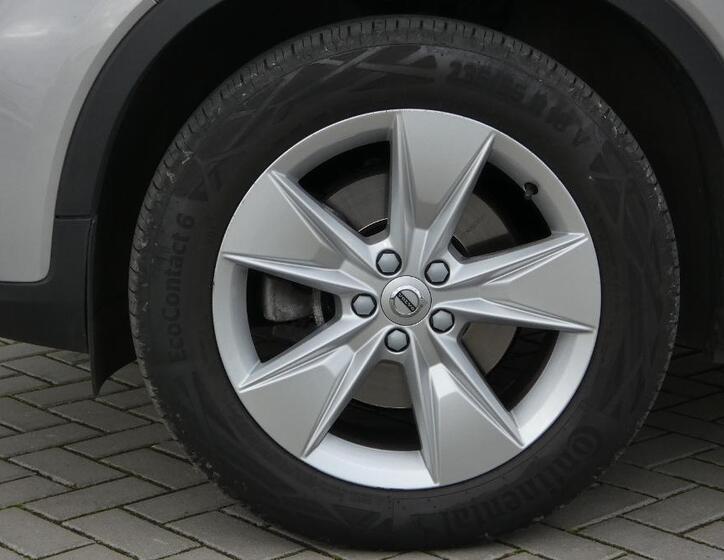 Volvo XC40 22