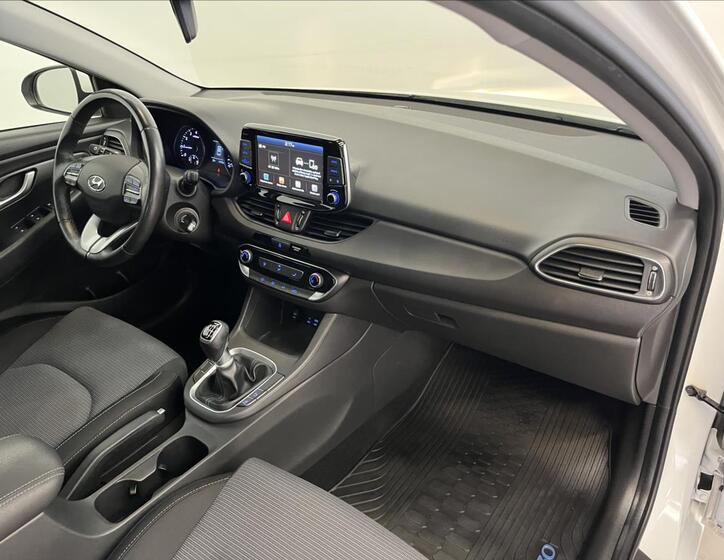 Hyundai i30 20