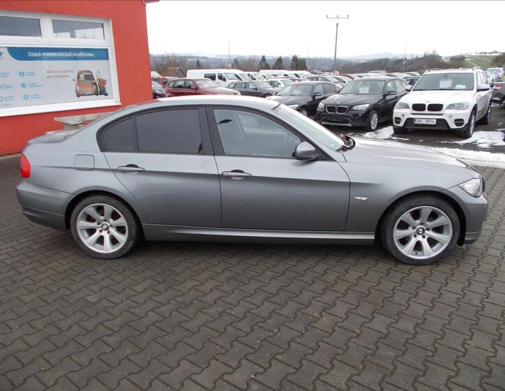 BMW Řada 3 8