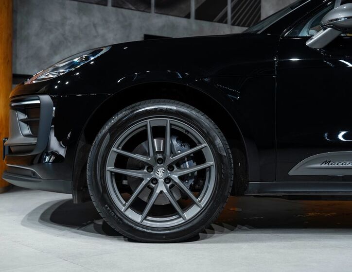 Porsche Macan 2
