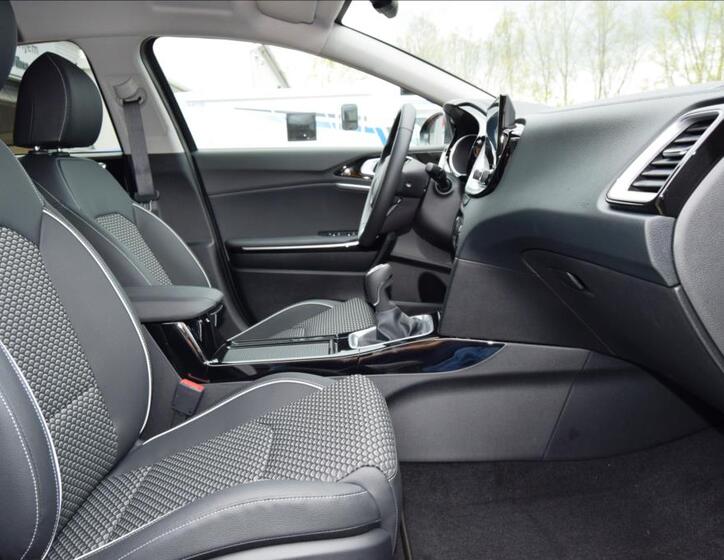 KIA XCeed 4