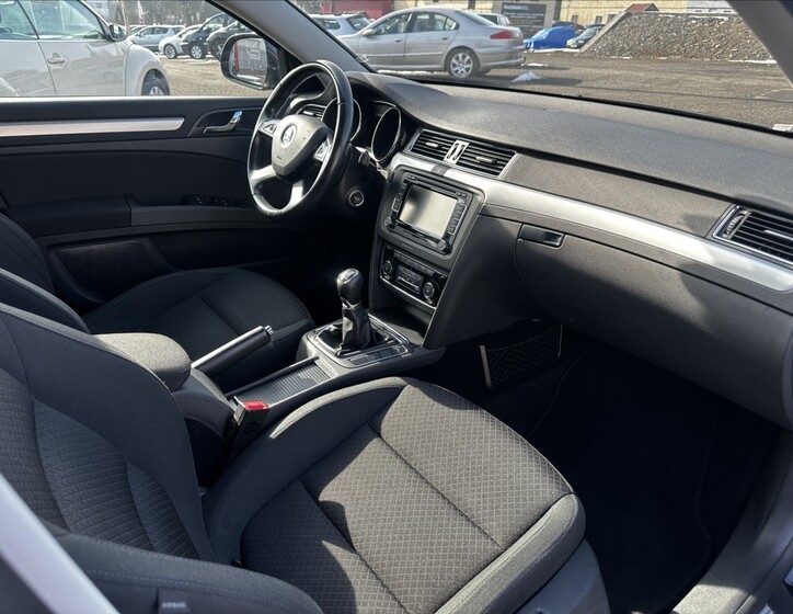Škoda Superb 18