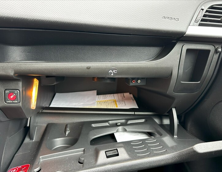 Peugeot 207 25