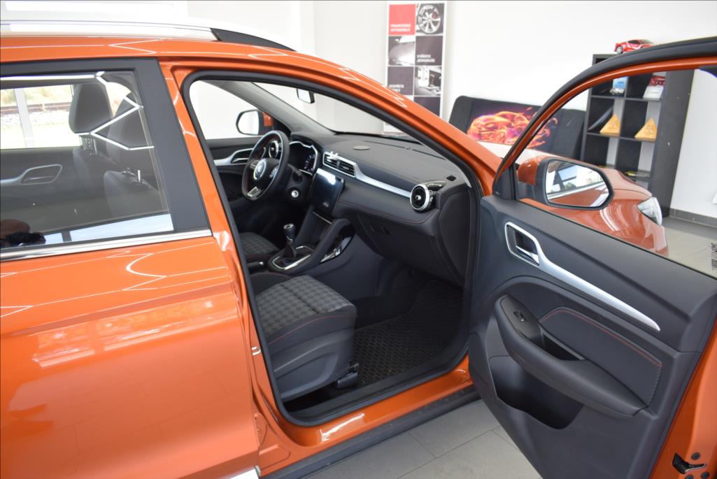 MG ZS