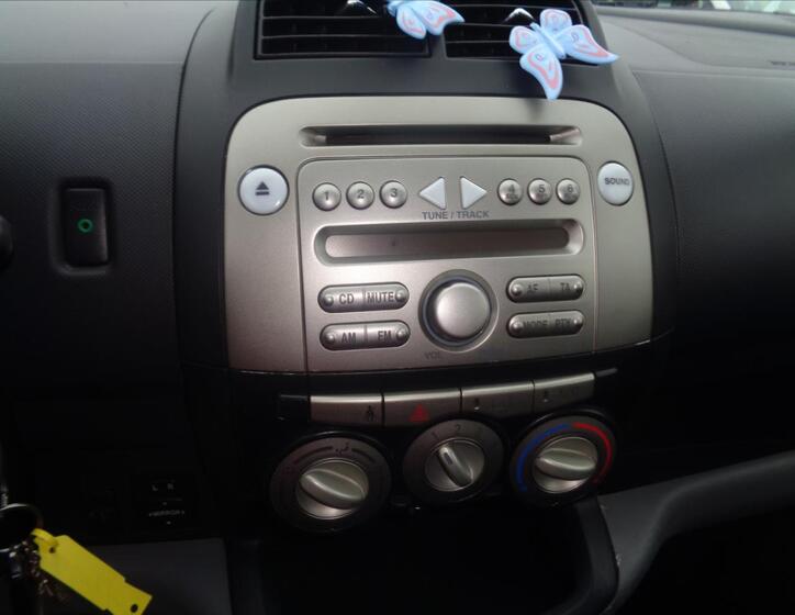 Subaru Justy 13