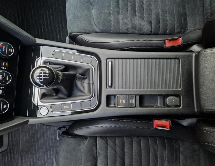 Volkswagen Passat 35