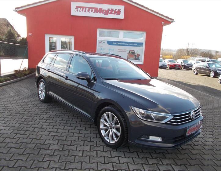 Volkswagen Passat 1