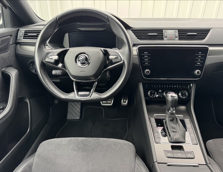 Škoda Superb 27