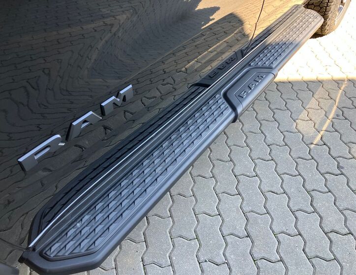 Dodge RAM 69