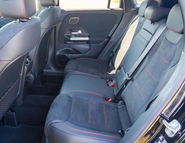 Mercedes-Benz GLA 18