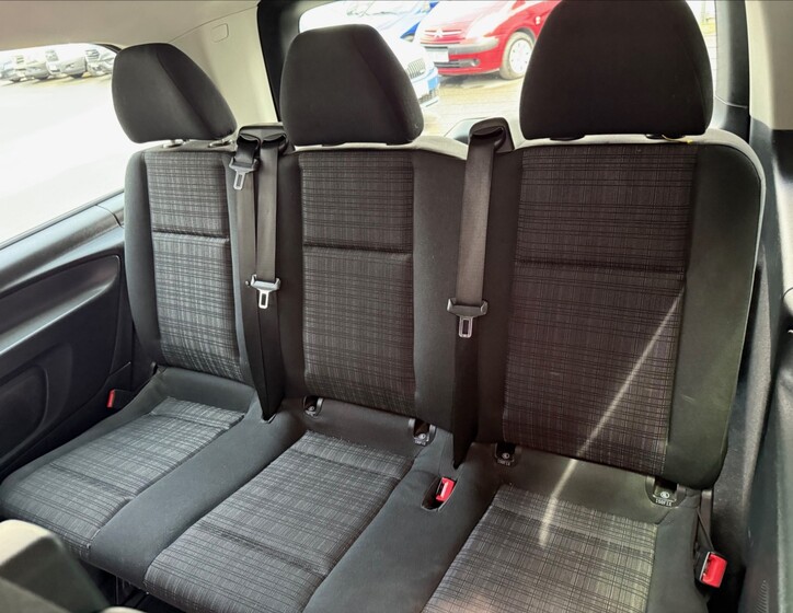 Mercedes-Benz Vito 21