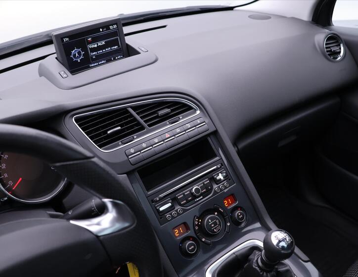 Peugeot 5008 16