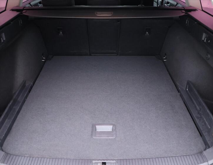 Volkswagen Passat 10
